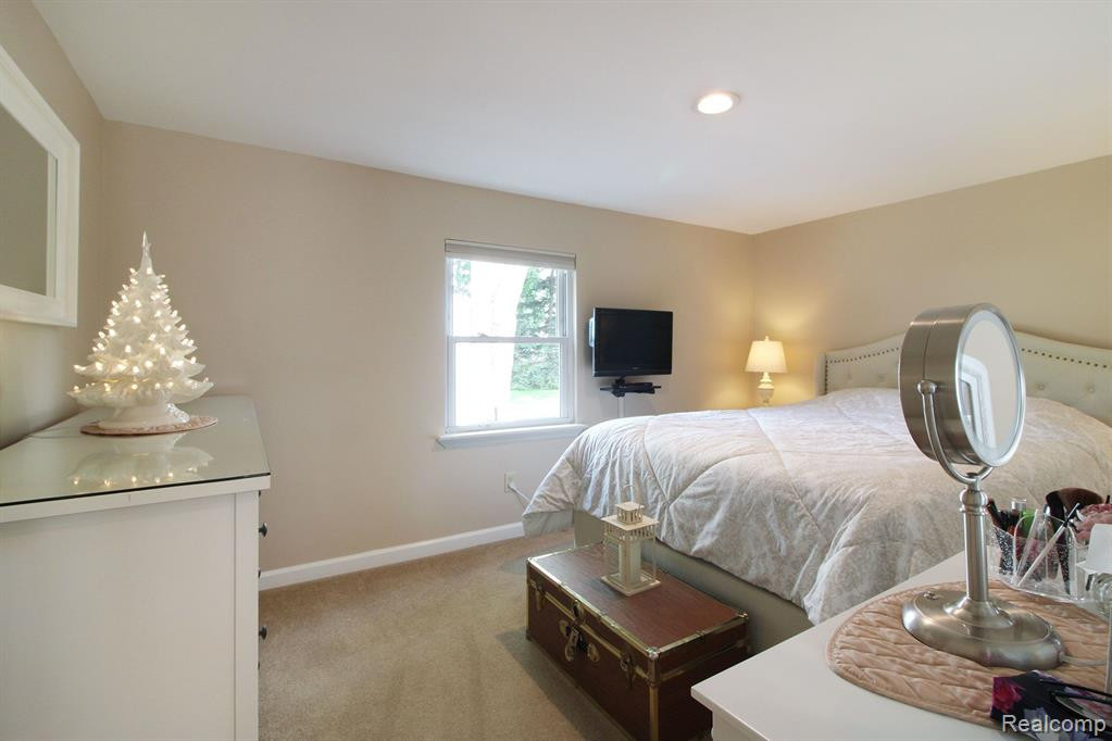 220 E GRAND RIVER Road, Webberville, MI 48892 — Photo 15