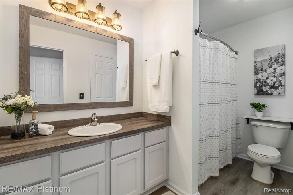 2160 KNOTTY PINE Trail, Howell, MI 48855 — Photo 14