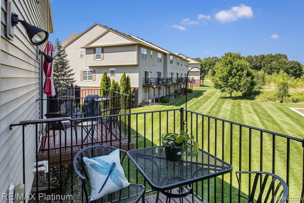 2160 KNOTTY PINE Trail, Howell, MI 48855 — Photo 15