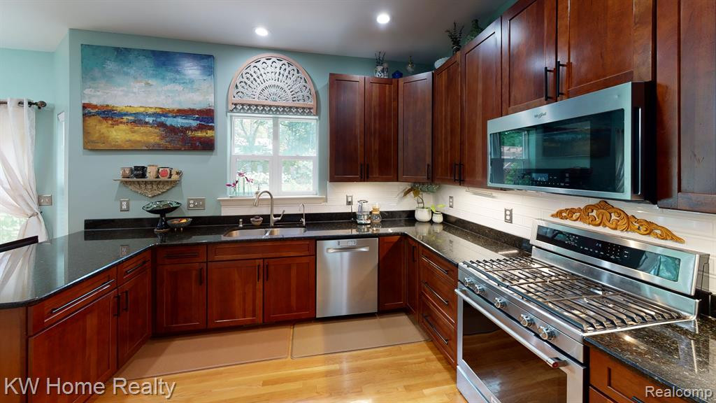 330 GLENWOOD Street, Ann Arbor, MI 48103 — Photo 7