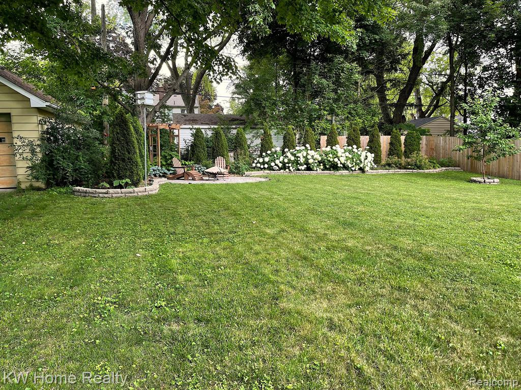 330 GLENWOOD Street, Ann Arbor, MI 48103 — Photo 41
