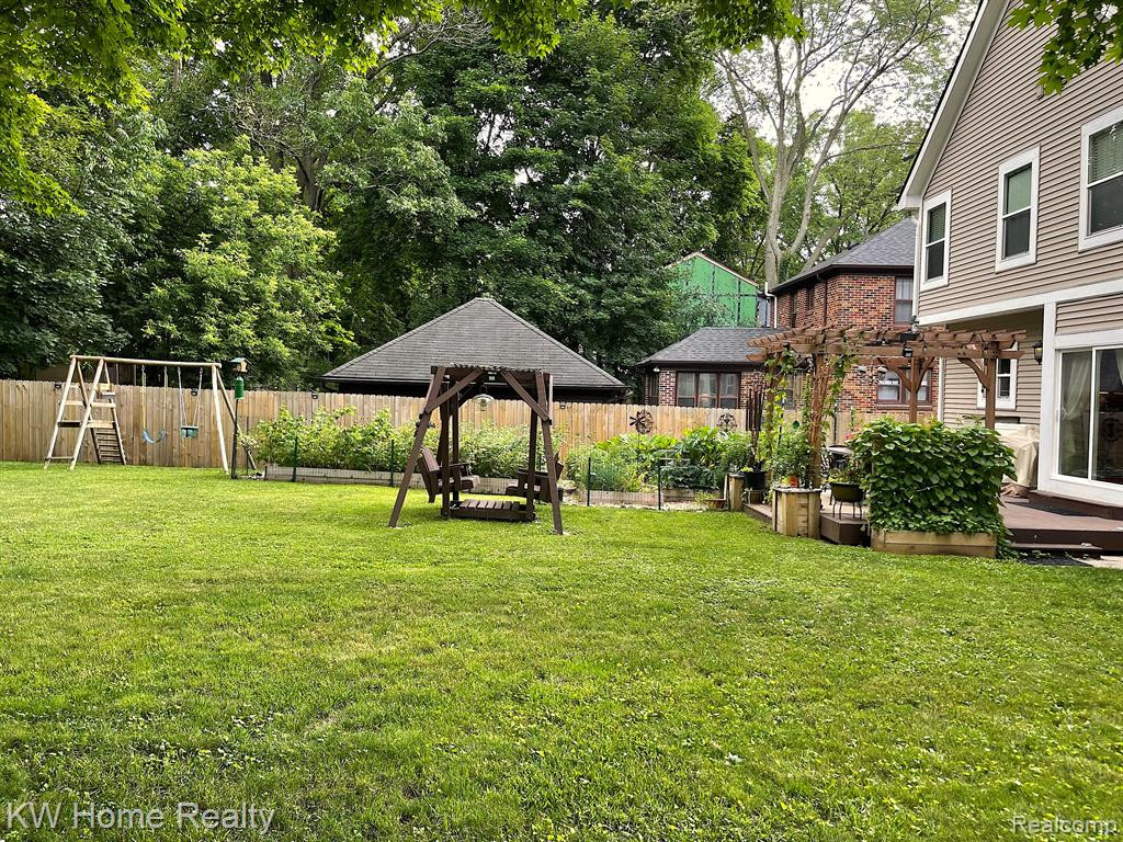 330 GLENWOOD Street, Ann Arbor, MI 48103 — Photo 49