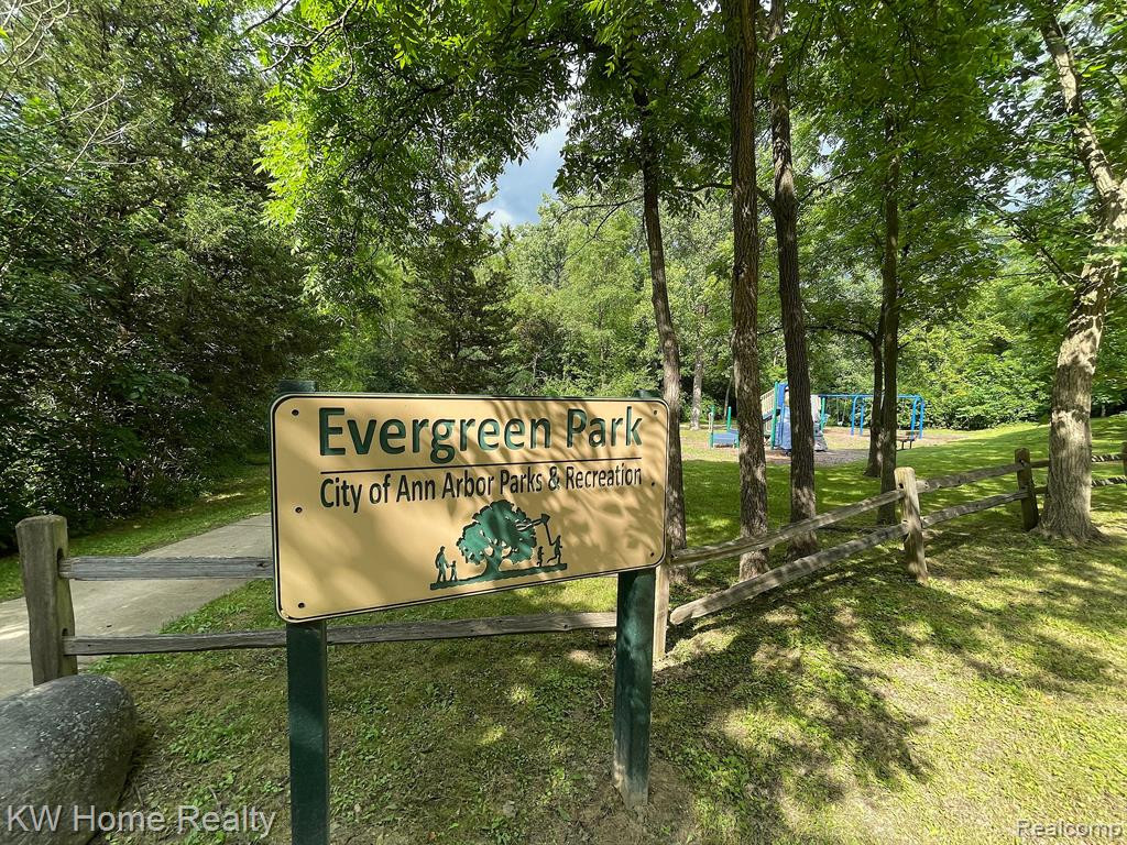 330 GLENWOOD Street, Ann Arbor, MI 48103 — Photo 52
