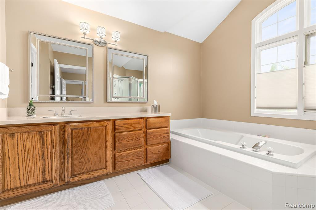657 HIGHLANDS Drive, Canton, MI 48188 — Photo 30