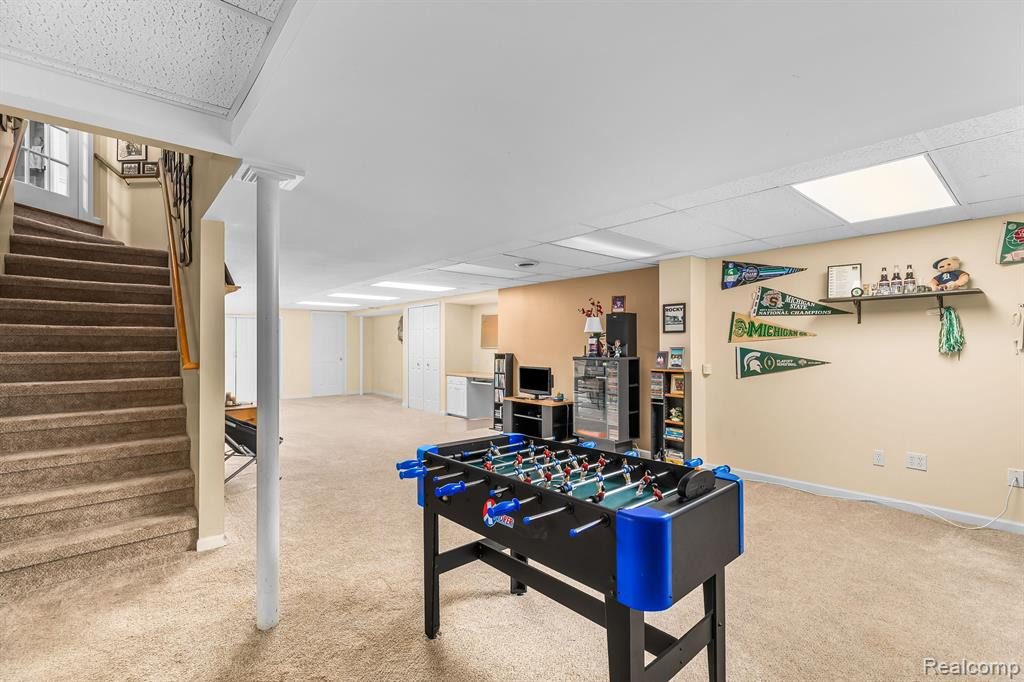 657 HIGHLANDS Drive, Canton, MI 48188 — Photo 37