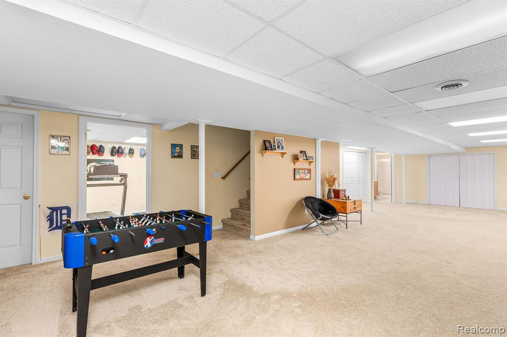 657 HIGHLANDS Drive, Canton, MI 48188 — Photo 38