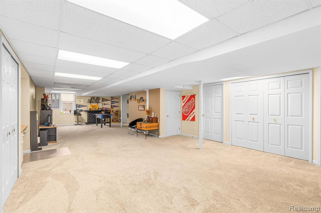 657 HIGHLANDS Drive, Canton, MI 48188 — Photo 39