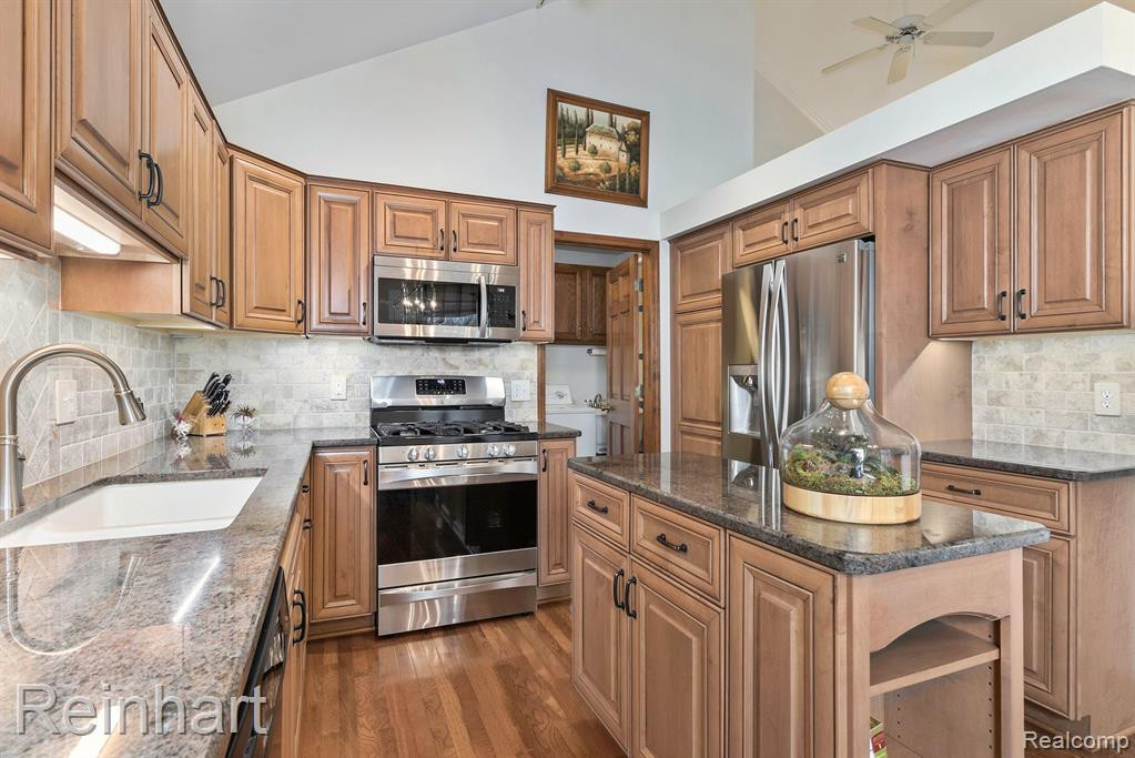 773 CHALLENGING Trail, South Lyon, MI 48178 — Photo 13
