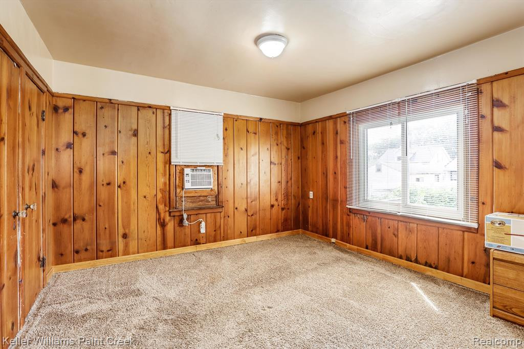 8238 CHALMERS Avenue, Warren, MI 48089 — Photo 13
