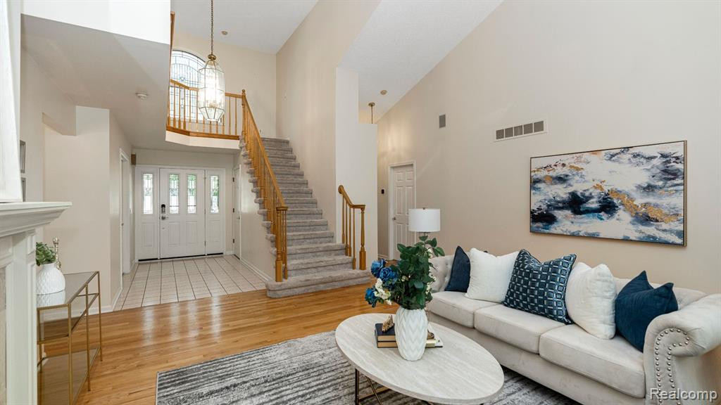 2039 TIBBITS Court, Ann Arbor, MI 48105 — Photo 4
