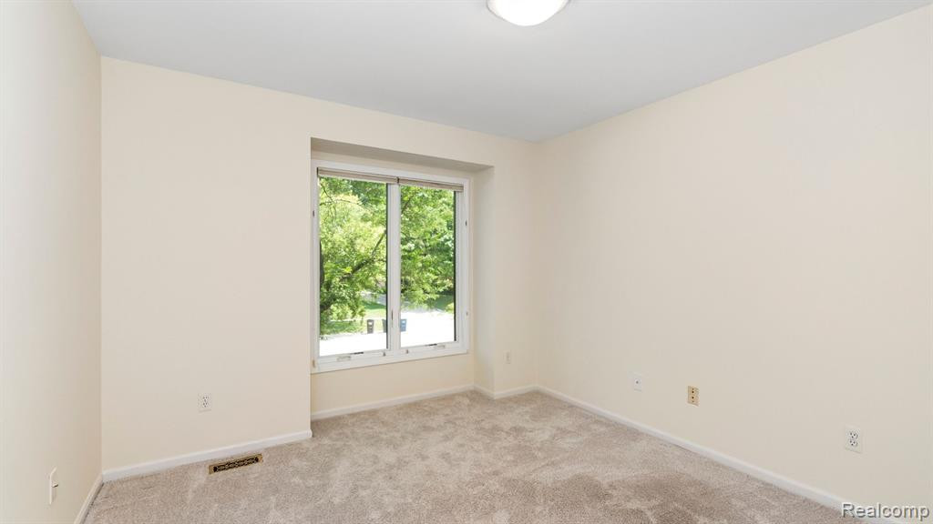2039 TIBBITS Court, Ann Arbor, MI 48105 — Photo 32