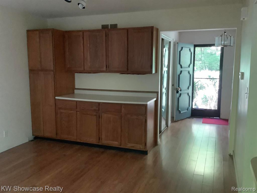 8840 MINNE WANNA Road, Clarkston, MI 48348 — Photo 9