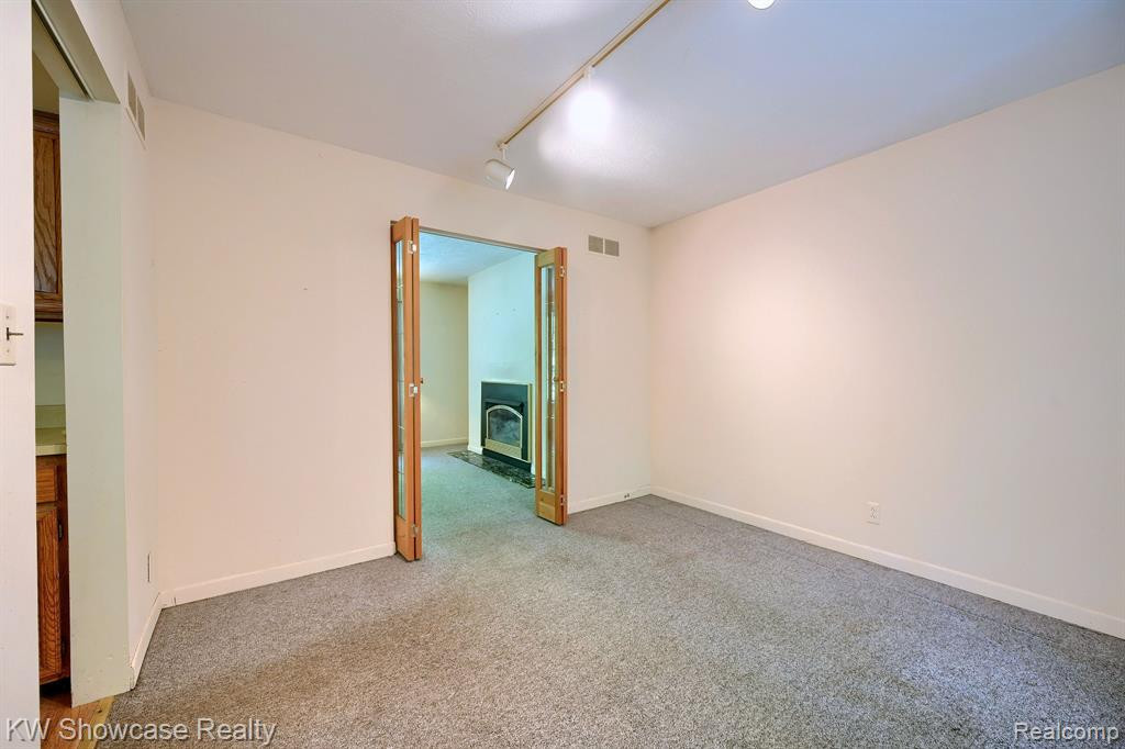 8840 MINNE WANNA Road, Clarkston, MI 48348 — Photo 19