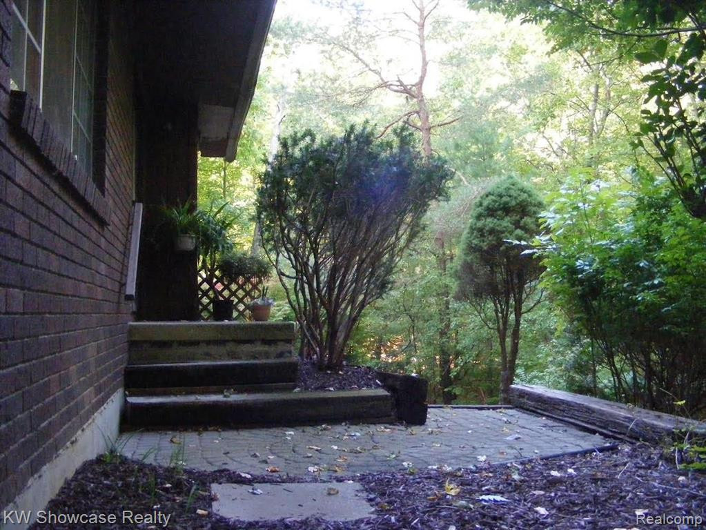 8840 MINNE WANNA Road, Clarkston, MI 48348 — Photo 34