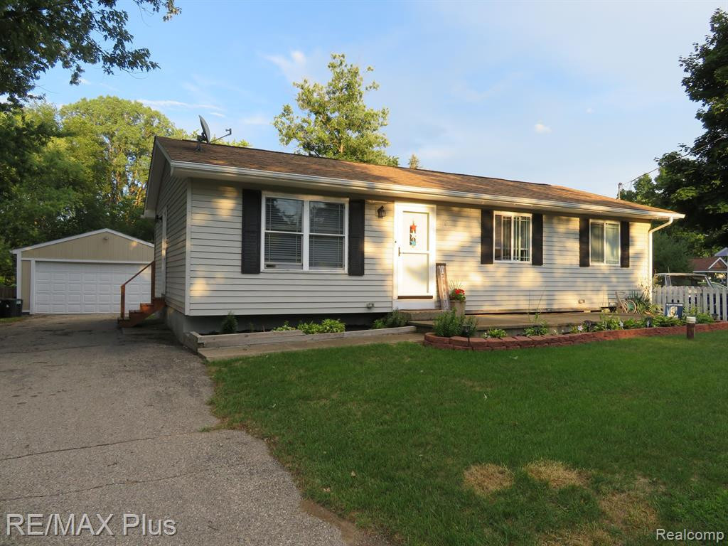 110 James Street, Ortonville, MI 48462 — front exterior