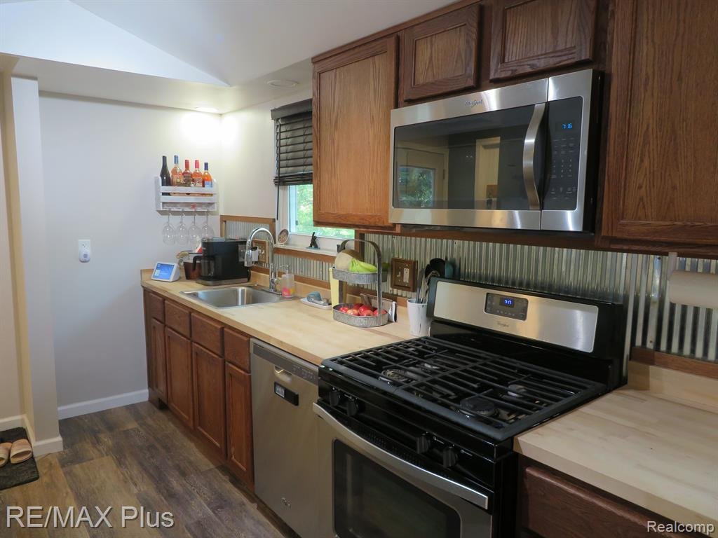 110 James Street, Ortonville, MI 48462 — Photo 3