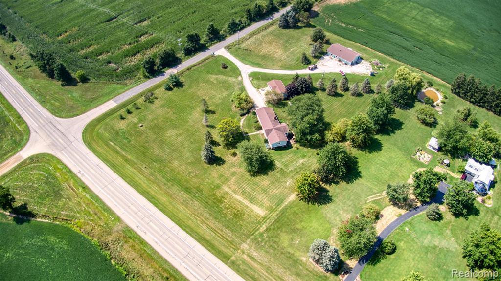 35 N M52, Webberville, MI 48892 — Photo 40