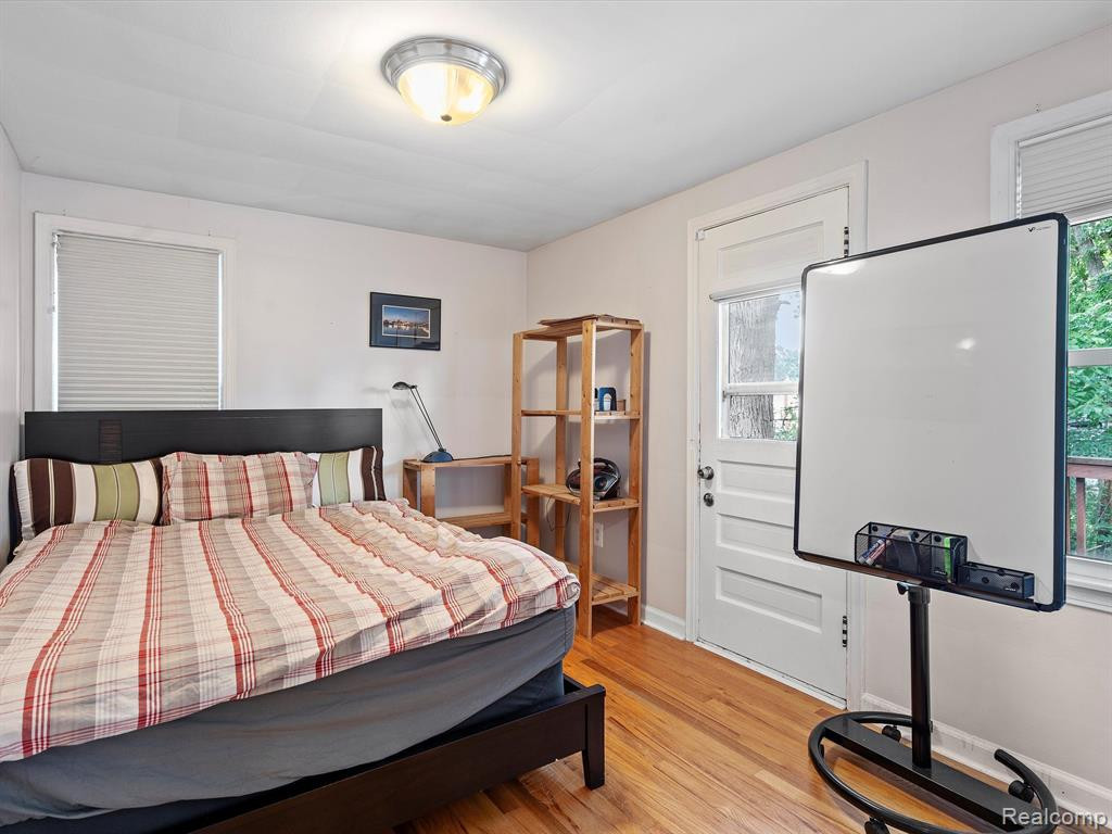 904 N REMBRANDT Avenue, Royal Oak, MI 48067 — Photo 12