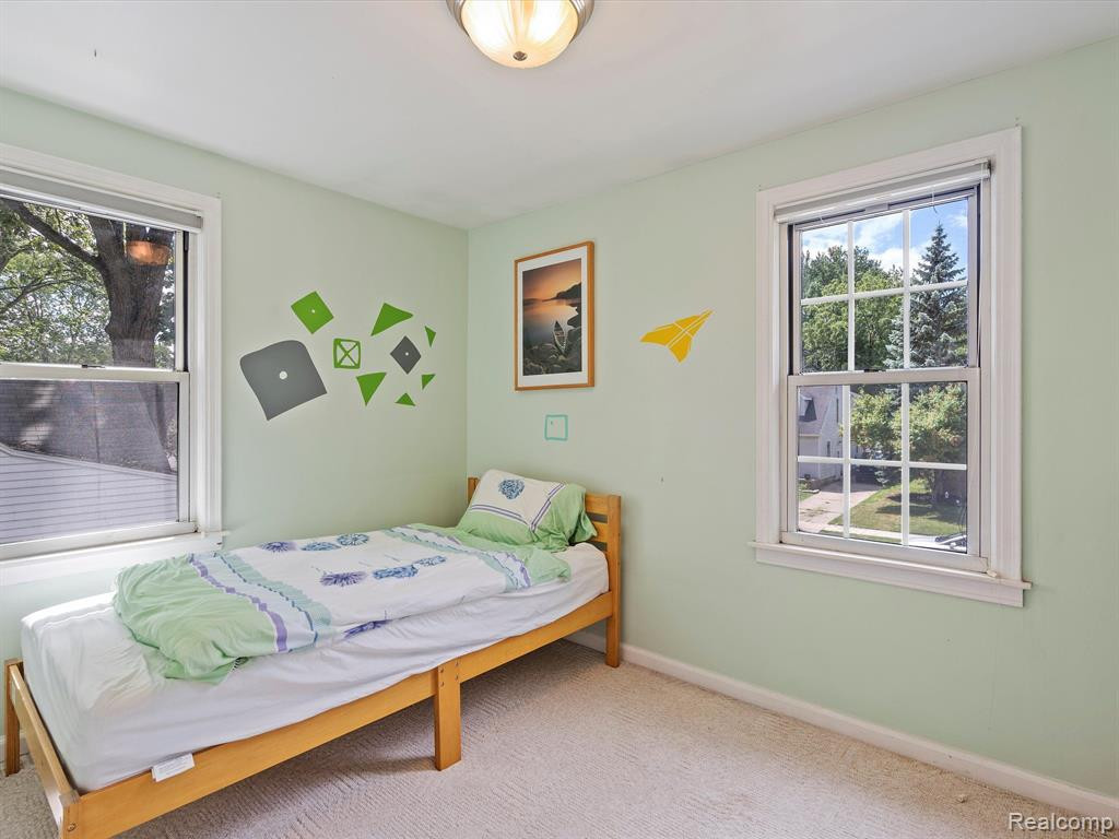 904 N REMBRANDT Avenue, Royal Oak, MI 48067 — Photo 13