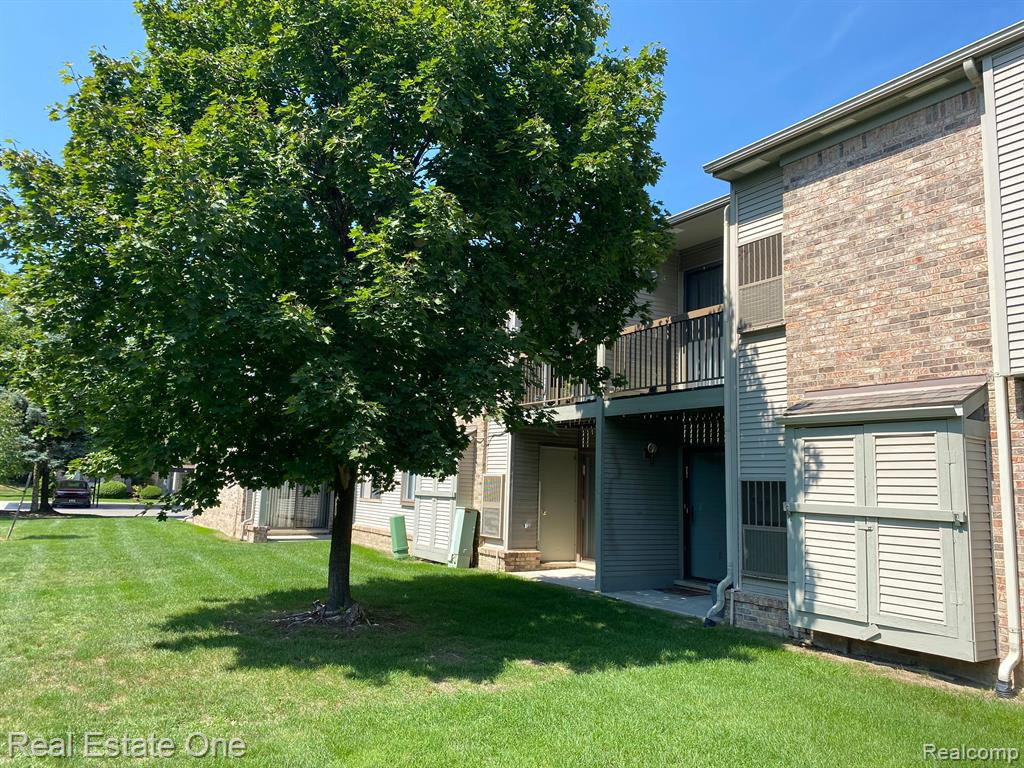 42764 LILLEY POINTE Drive, Canton, MI 48187 — Photo 28