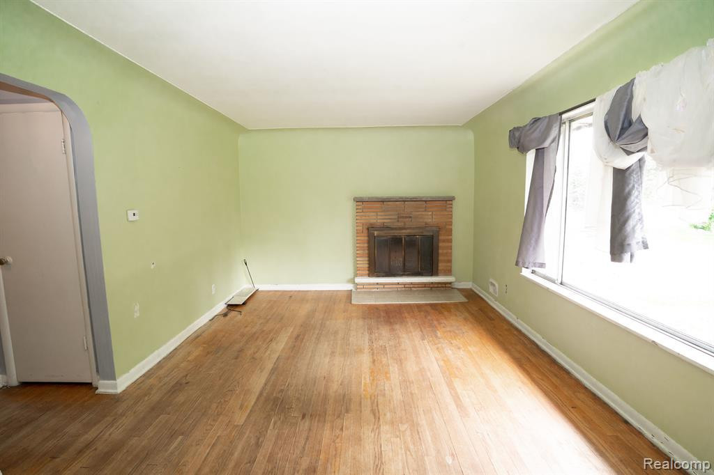 5122 W BRISTOL Road, Flint, MI 48507 — Photo 3