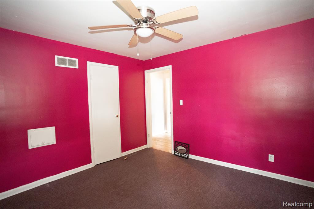 5122 W BRISTOL Road, Flint, MI 48507 — Photo 15
