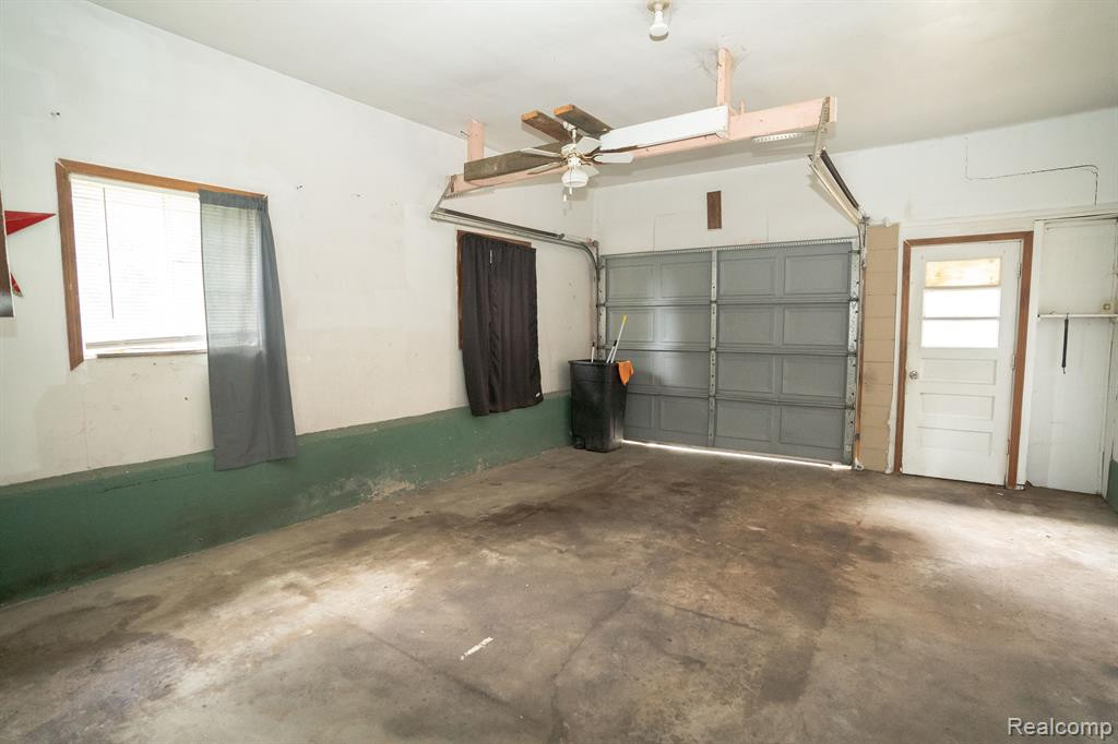 5122 W BRISTOL Road, Flint, MI 48507 — Photo 26