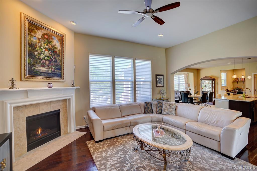 6074 TOPAZ Circle, Grand Blanc, MI 48439 — Photo 2