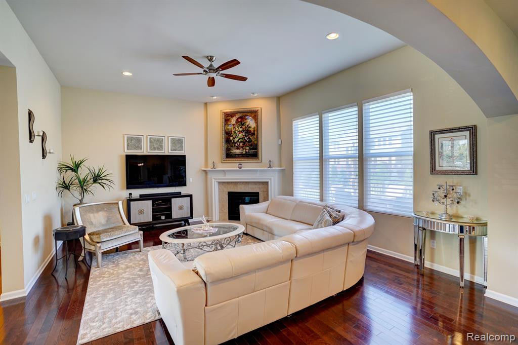 6074 TOPAZ Circle, Grand Blanc, MI 48439 — Photo 3