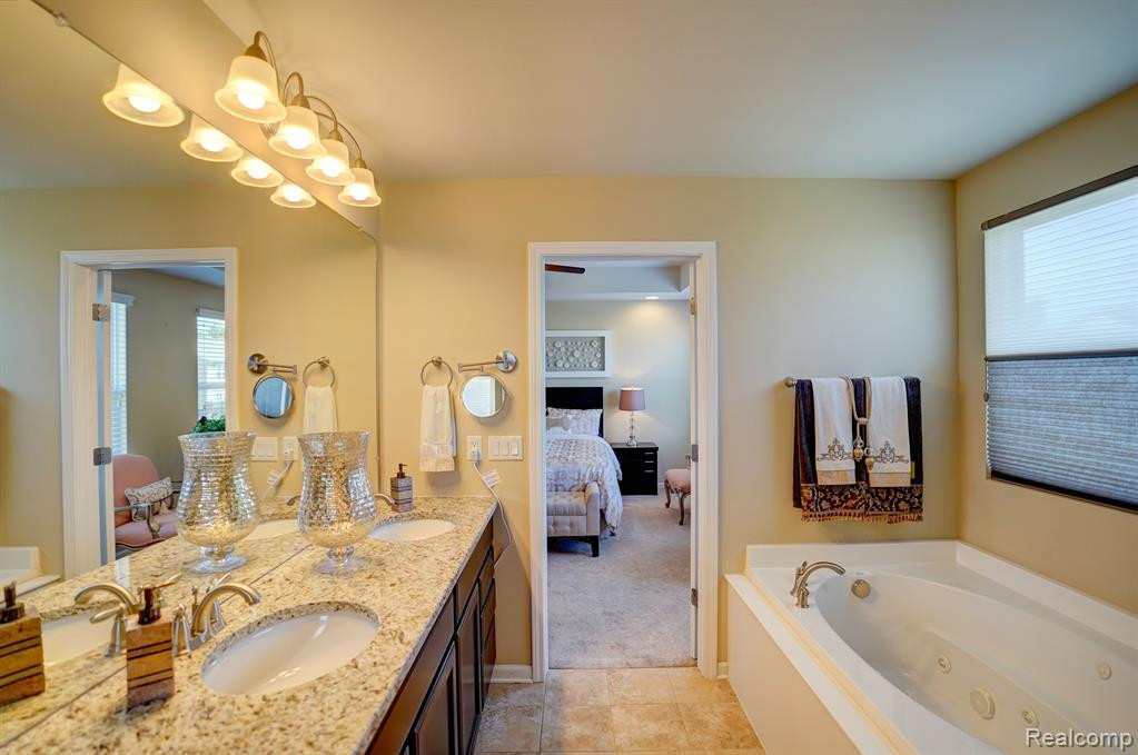 6074 TOPAZ Circle, Grand Blanc, MI 48439 — Photo 19