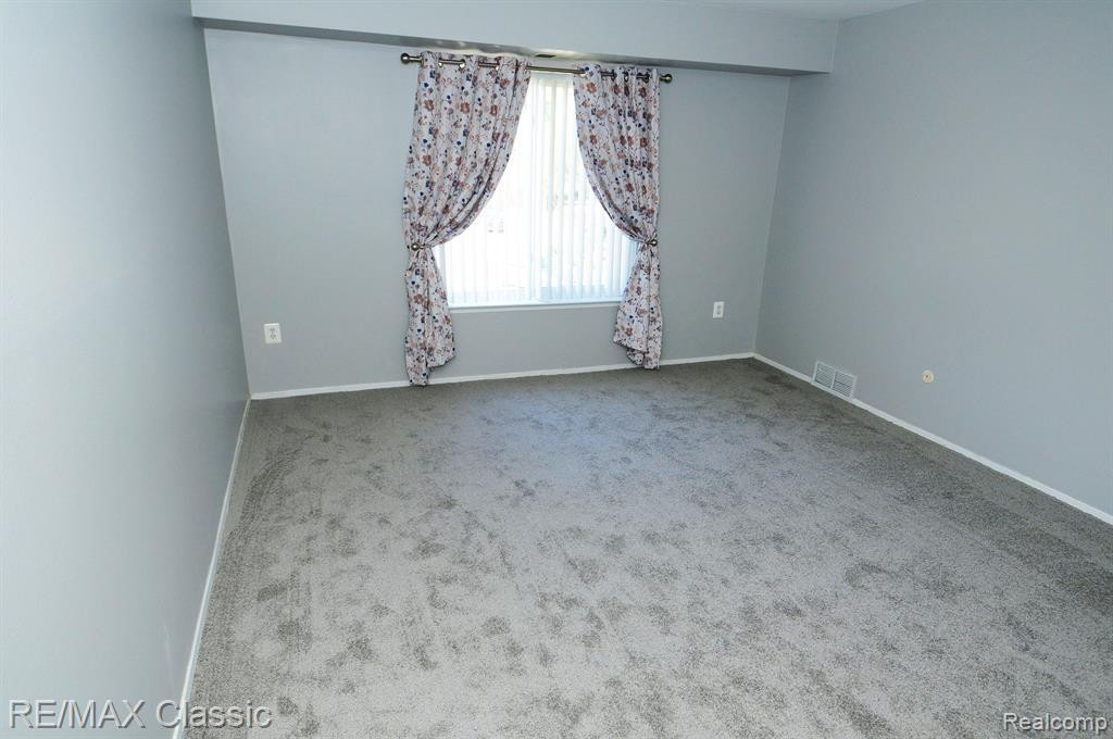 44433 SAVERY Drive, Canton, MI 48187 — Photo 5