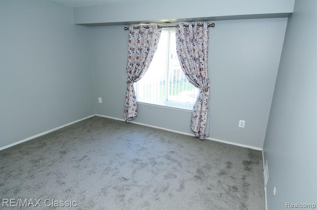 44433 SAVERY Drive, Canton, MI 48187 — Photo 6