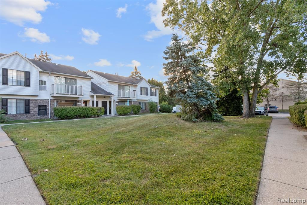 6960 FOXTHORN Drive, Canton, MI 48187 — Photo 4