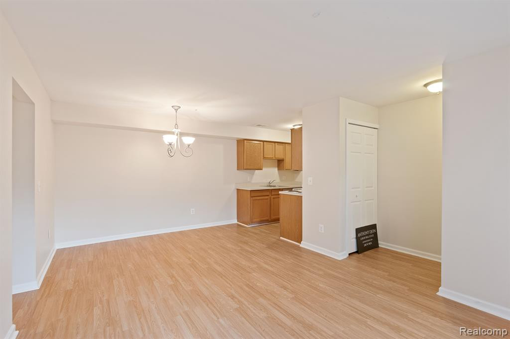 6960 FOXTHORN Drive, Canton, MI 48187 — Photo 9