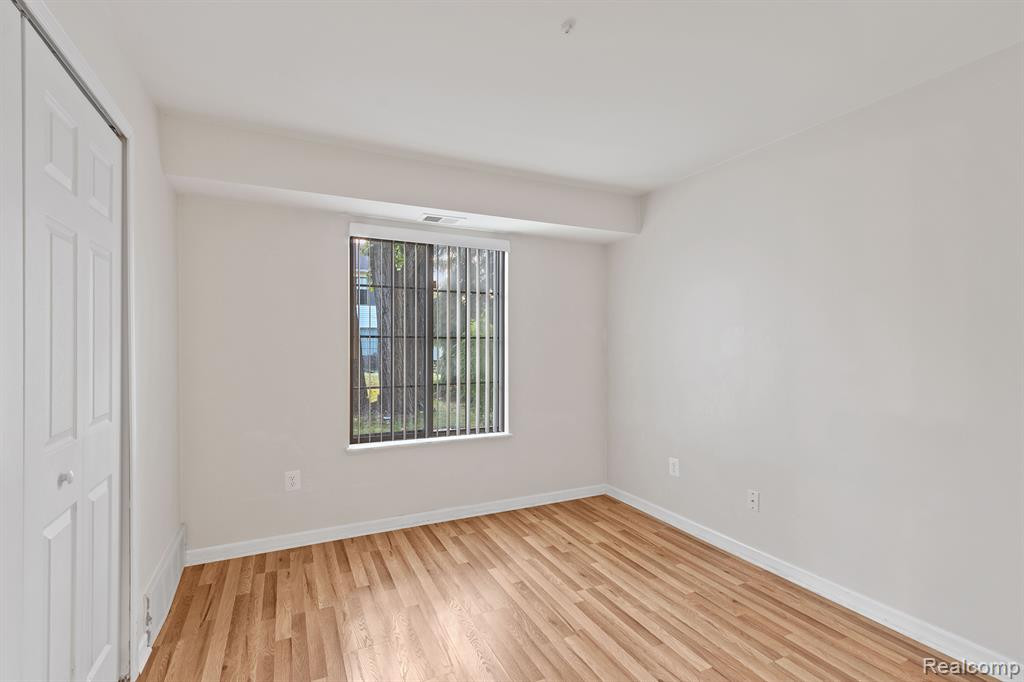 6960 FOXTHORN Drive, Canton, MI 48187 — Photo 14