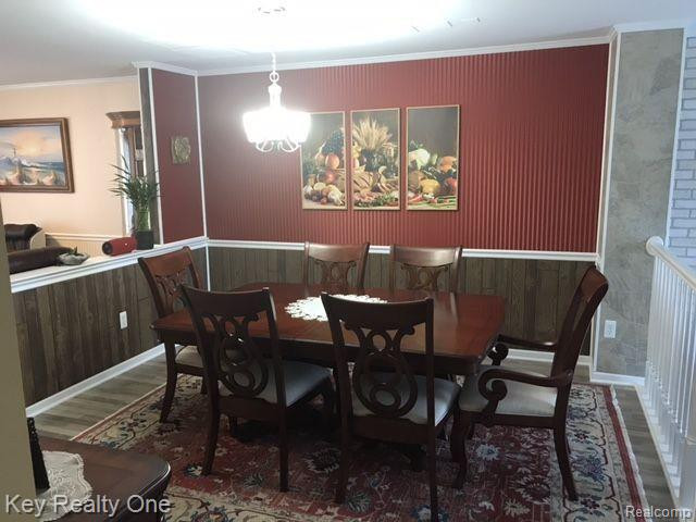 454 OLD PINE Way, 454, Walled Lake, MI 48390 — Photo 5