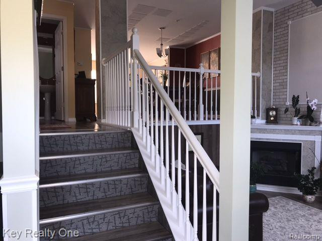 454 OLD PINE Way, 454, Walled Lake, MI 48390 — Photo 10