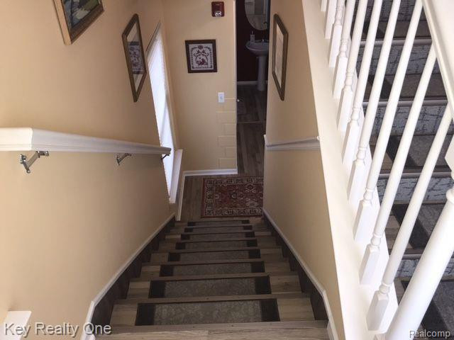 454 OLD PINE Way, 454, Walled Lake, MI 48390 — Photo 11