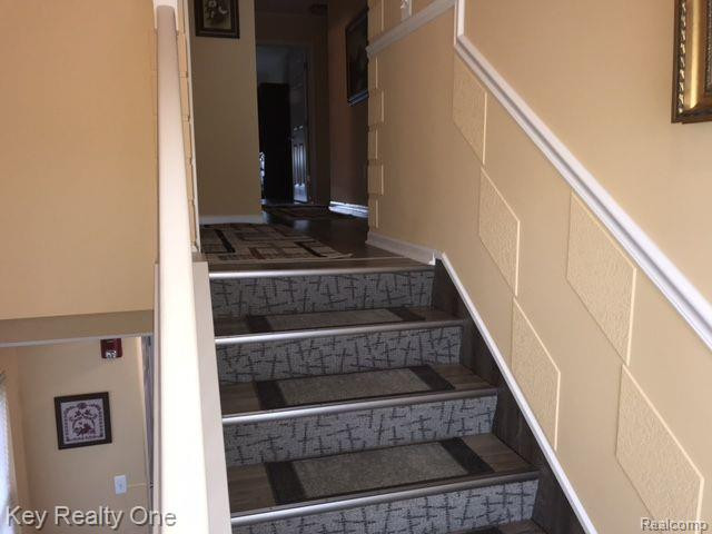 454 OLD PINE Way, 454, Walled Lake, MI 48390 — Photo 12