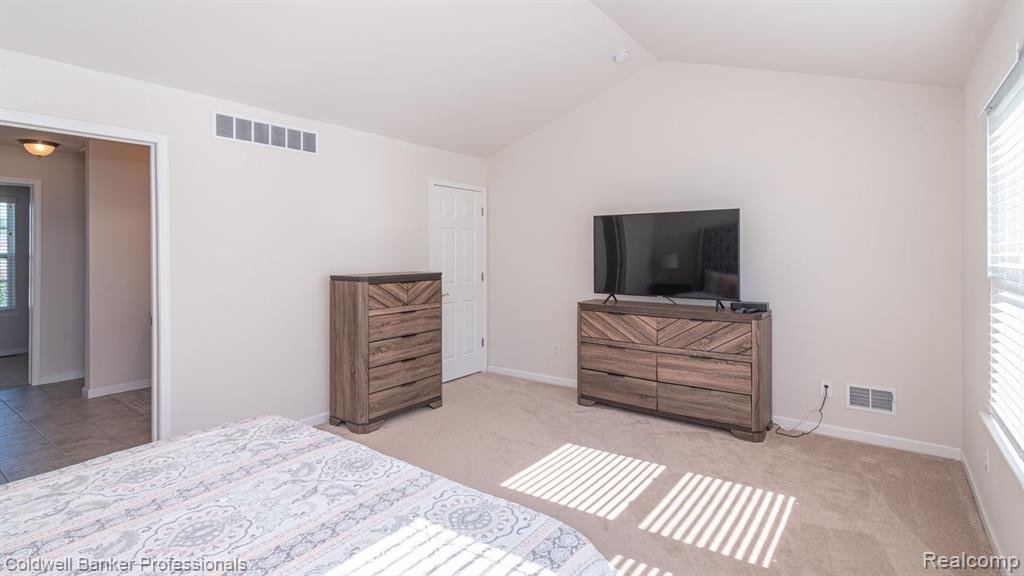 8860 LILLY Drive, Ypsilanti, MI 48197 — Photo 29