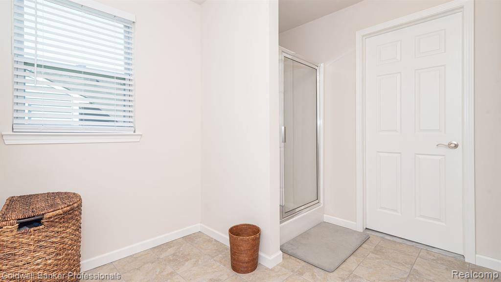 8860 LILLY Drive, Ypsilanti, MI 48197 — Photo 32