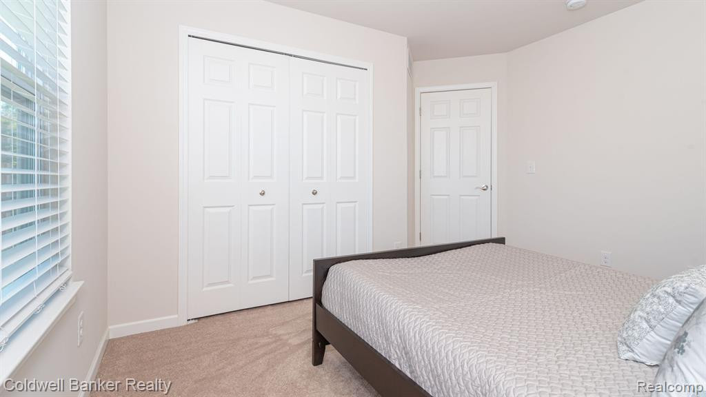 8860 LILLY Drive, Ypsilanti, MI 48197 — Photo 36