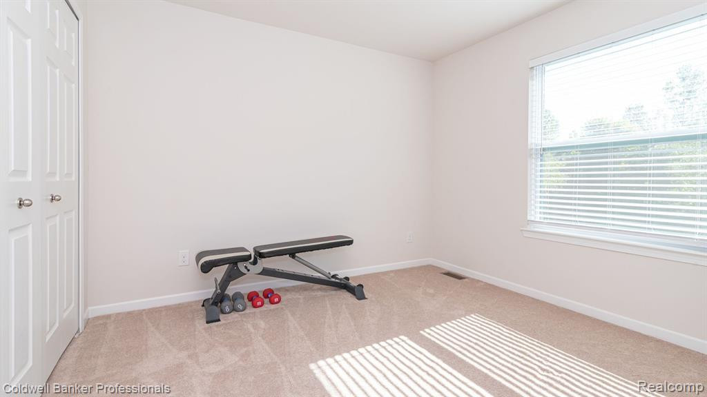 8860 LILLY Drive, Ypsilanti, MI 48197 — Photo 41