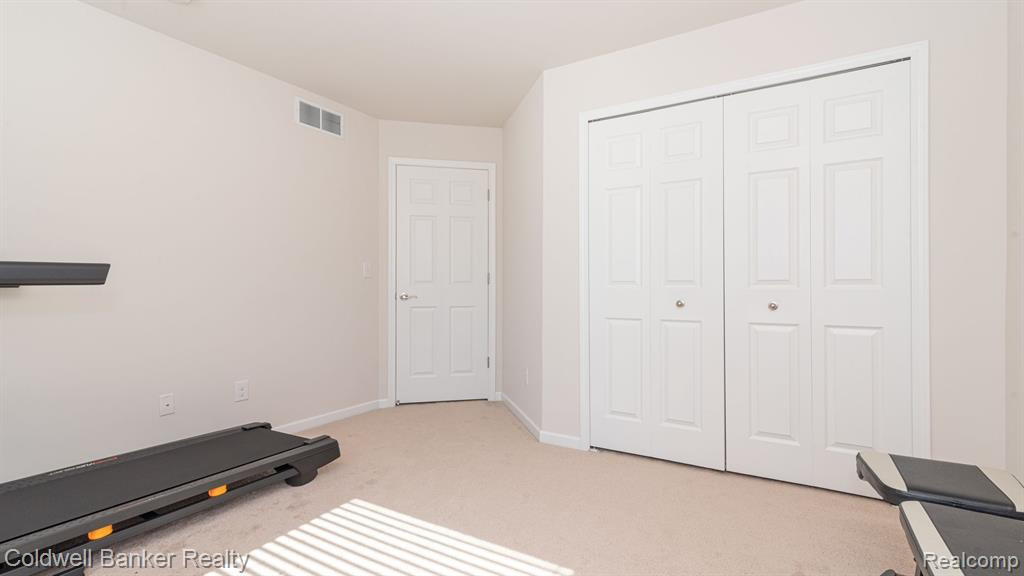 8860 LILLY Drive, Ypsilanti, MI 48197 — Photo 42