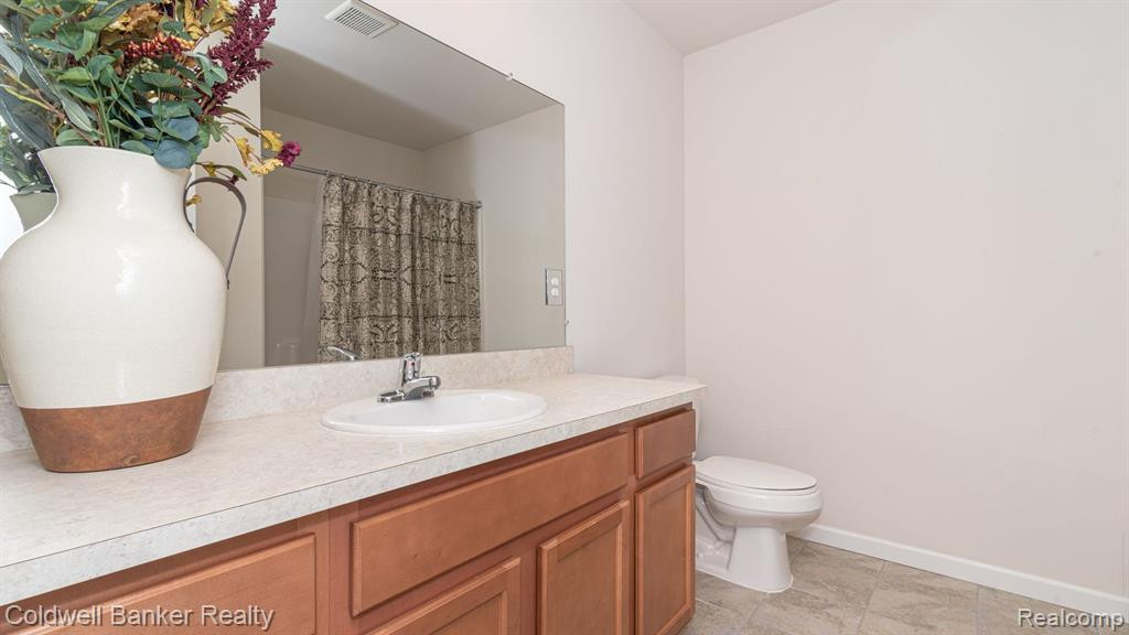 8860 LILLY Drive, Ypsilanti, MI 48197 — Photo 43