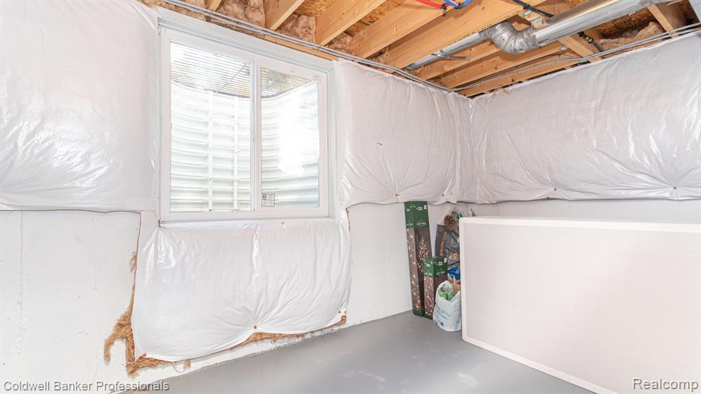 8860 LILLY Drive, Ypsilanti, MI 48197 — Photo 46