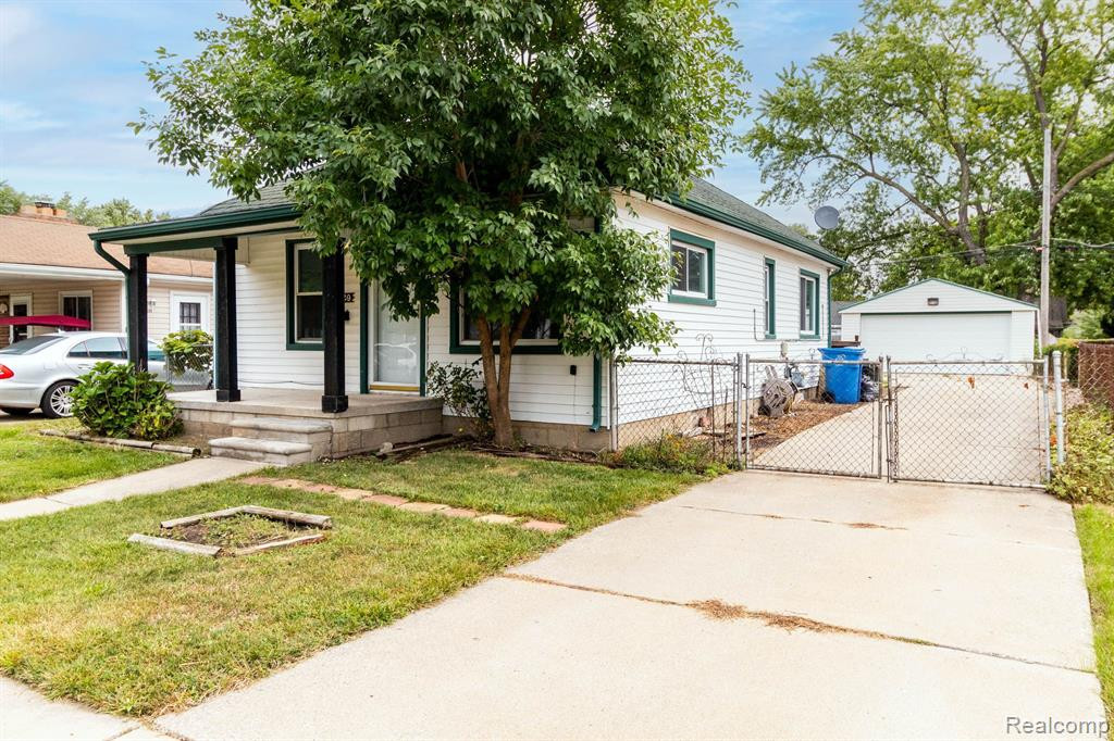 5629 KATHERINE Street, Dearborn Heights, MI 48125 — Photo 2