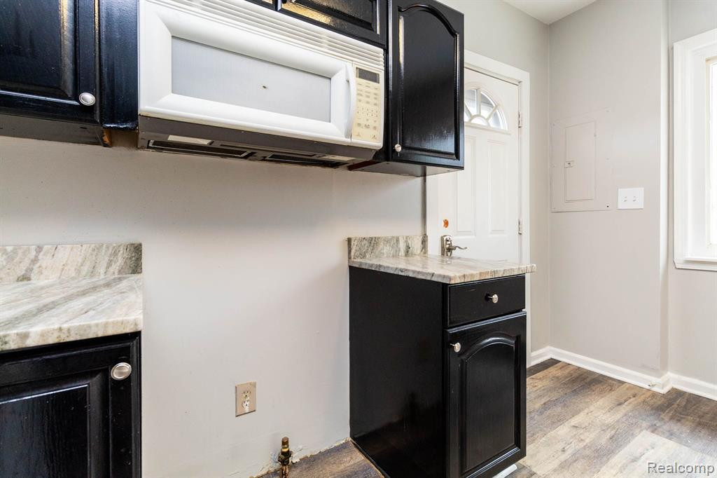5629 KATHERINE Street, Dearborn Heights, MI 48125 — Photo 13