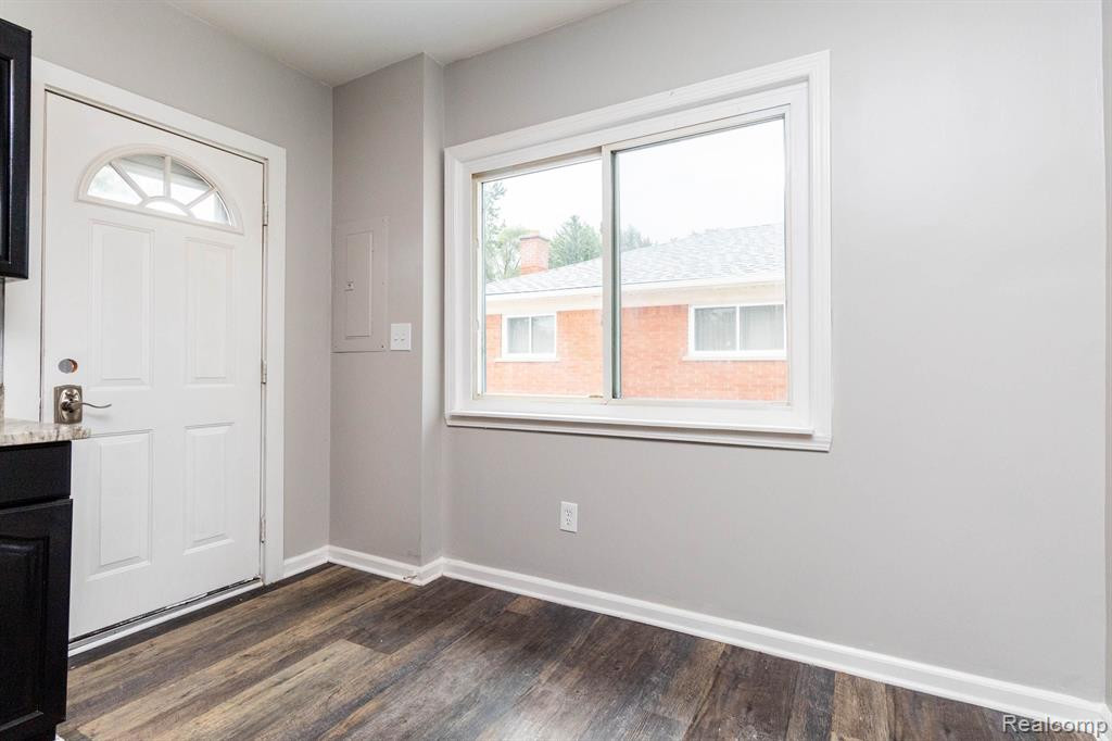 5629 KATHERINE Street, Dearborn Heights, MI 48125 — Photo 14