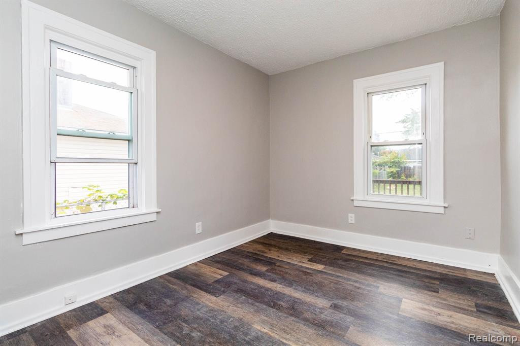 5629 KATHERINE Street, Dearborn Heights, MI 48125 — Photo 15